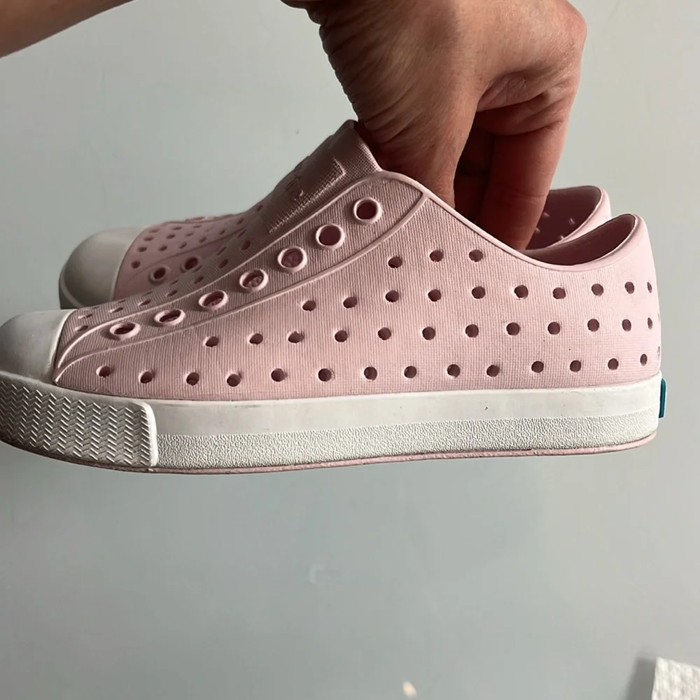 Light pink natives EUC - Picture 2 of 4